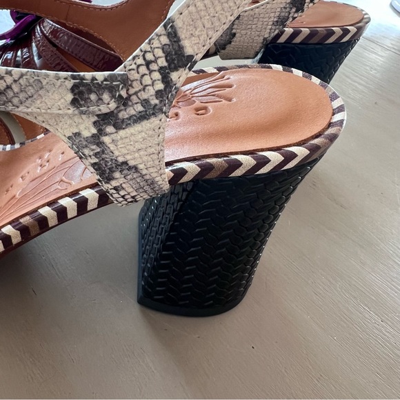 Ladies Chie Mihara Heels NWT - Picture 8 of 15